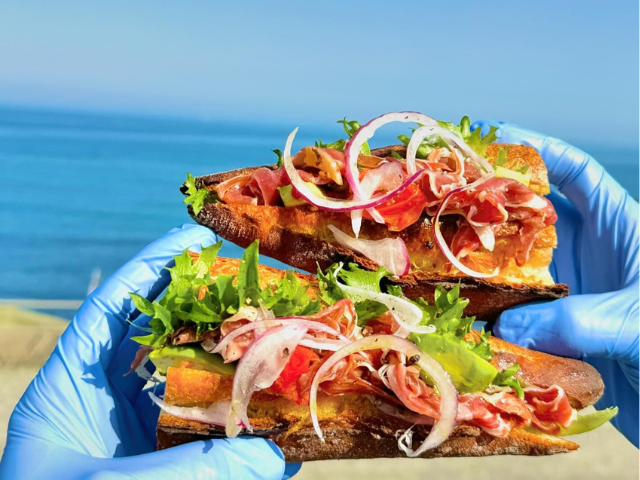 自然に囲まれた特別な空間で、極上のパンとコーヒーを。