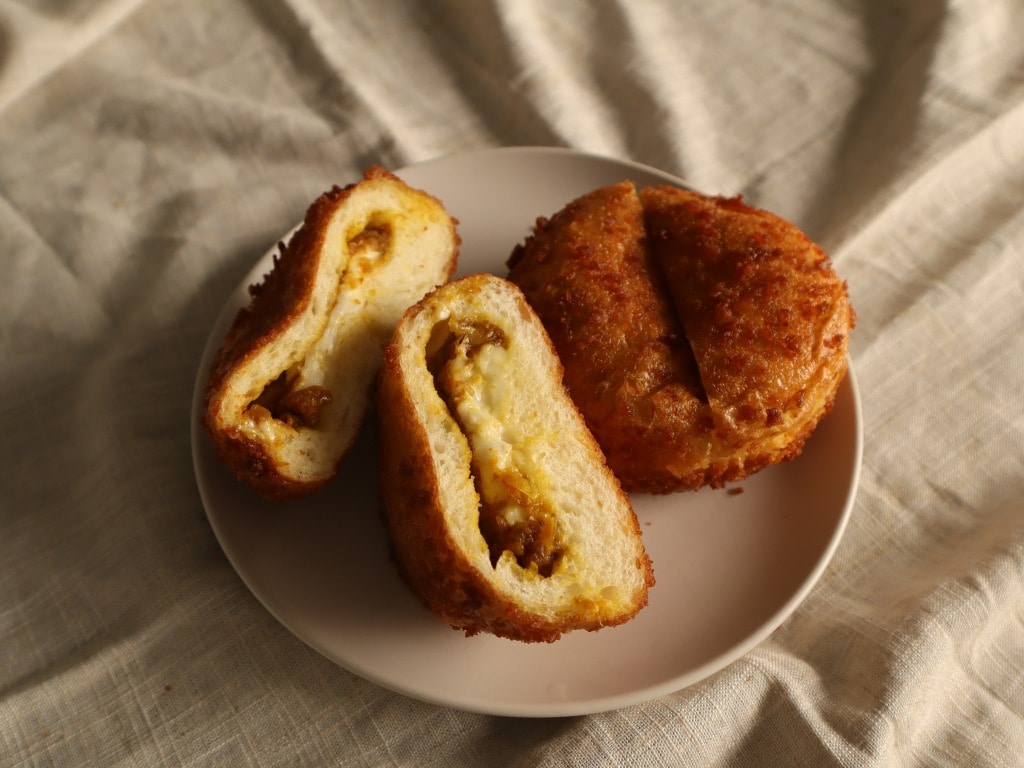 こだわりのカレーパン3種