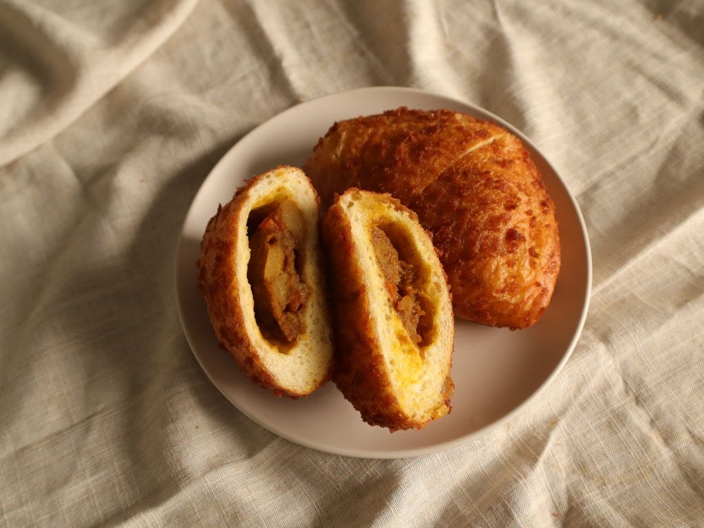 こだわりのカレーパン3種
