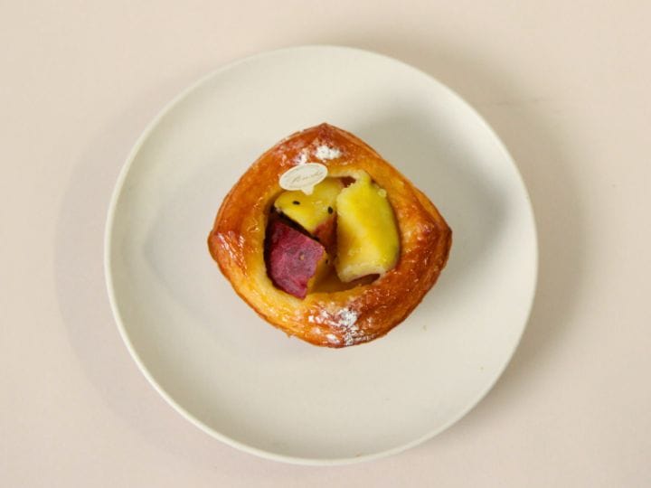 デニッシュと焼菓子の小箱