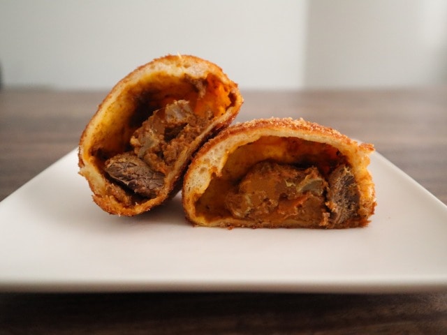 牛ぎゅーカレーパン