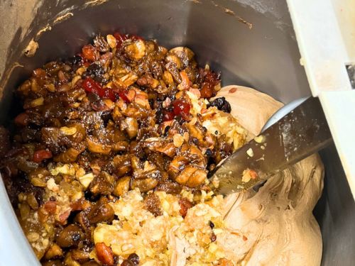 当店独白配合の5数種のスパイスが、りんごの風味を最大限に引き立てます