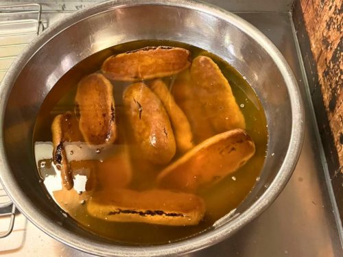 栗の芳醇な香りを引き立てるメープルコーティング