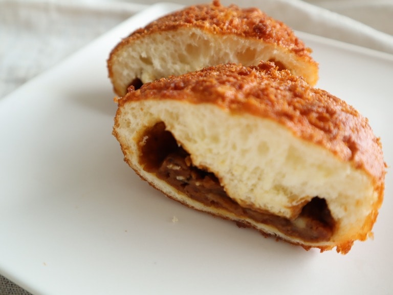チーズカレーパン