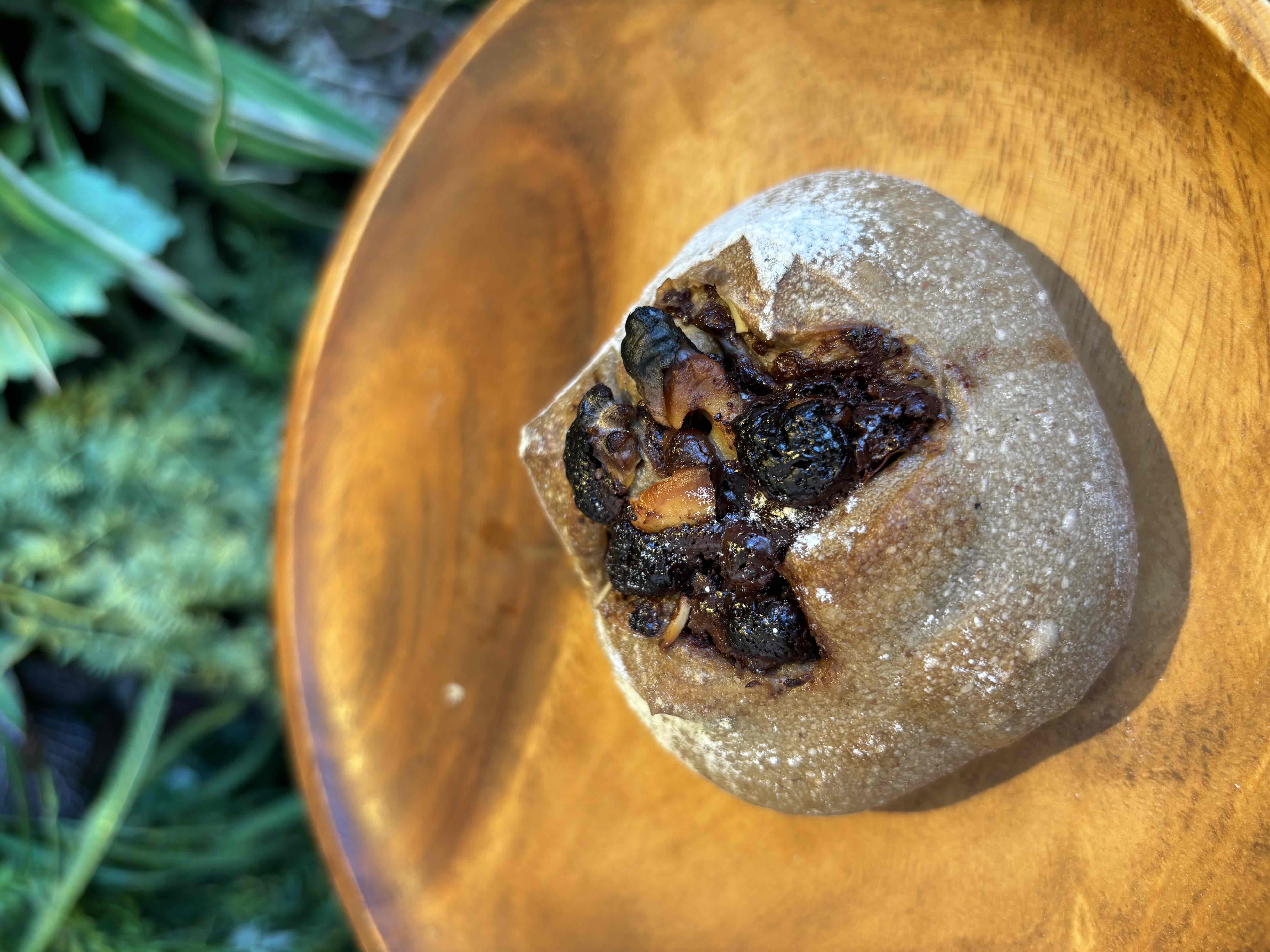 クーベルチュールチョコナッツパン